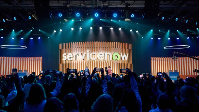 Attendees at a session at ServiceNow Knowledge